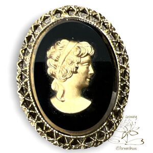 Vintage Black Lucite and Gold Tone Cameo Brooch / Pendant
